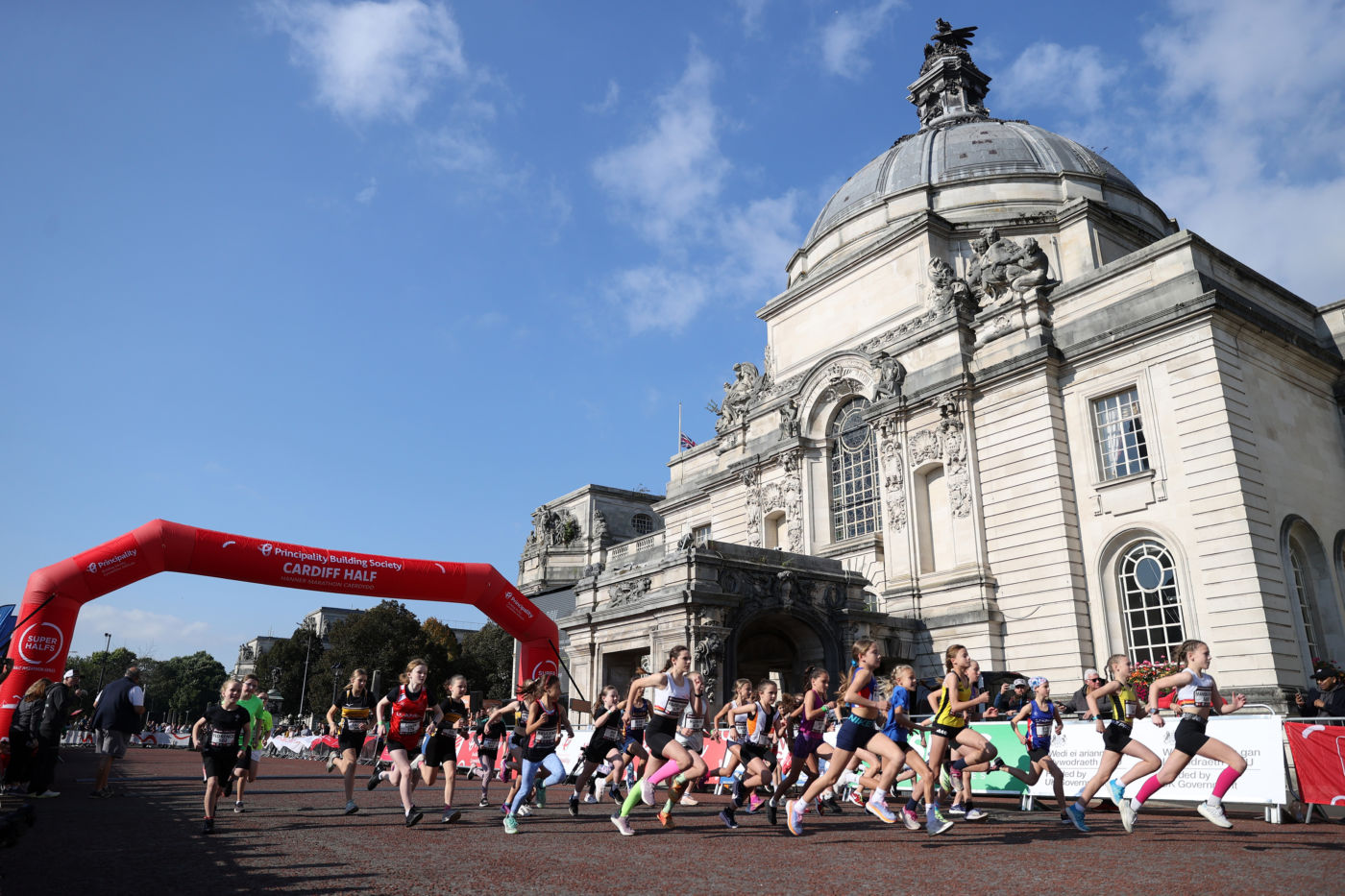 Sprint to secure your spot in Cardiff Half 2025! Cardiff Half Marathon